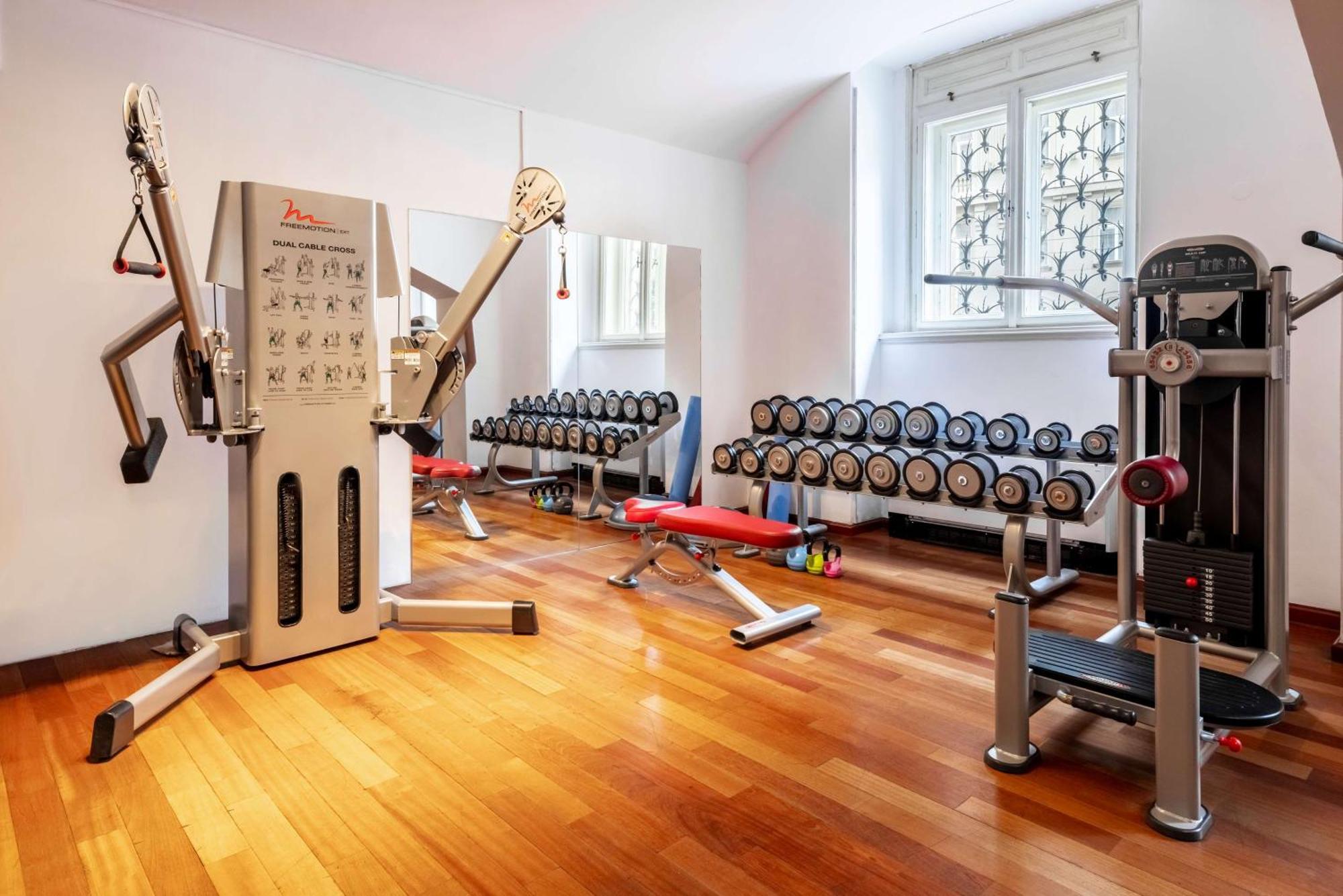 فندق Nh Collection Prague Carlo IV المظهر الخارجي الصورة A typical gym