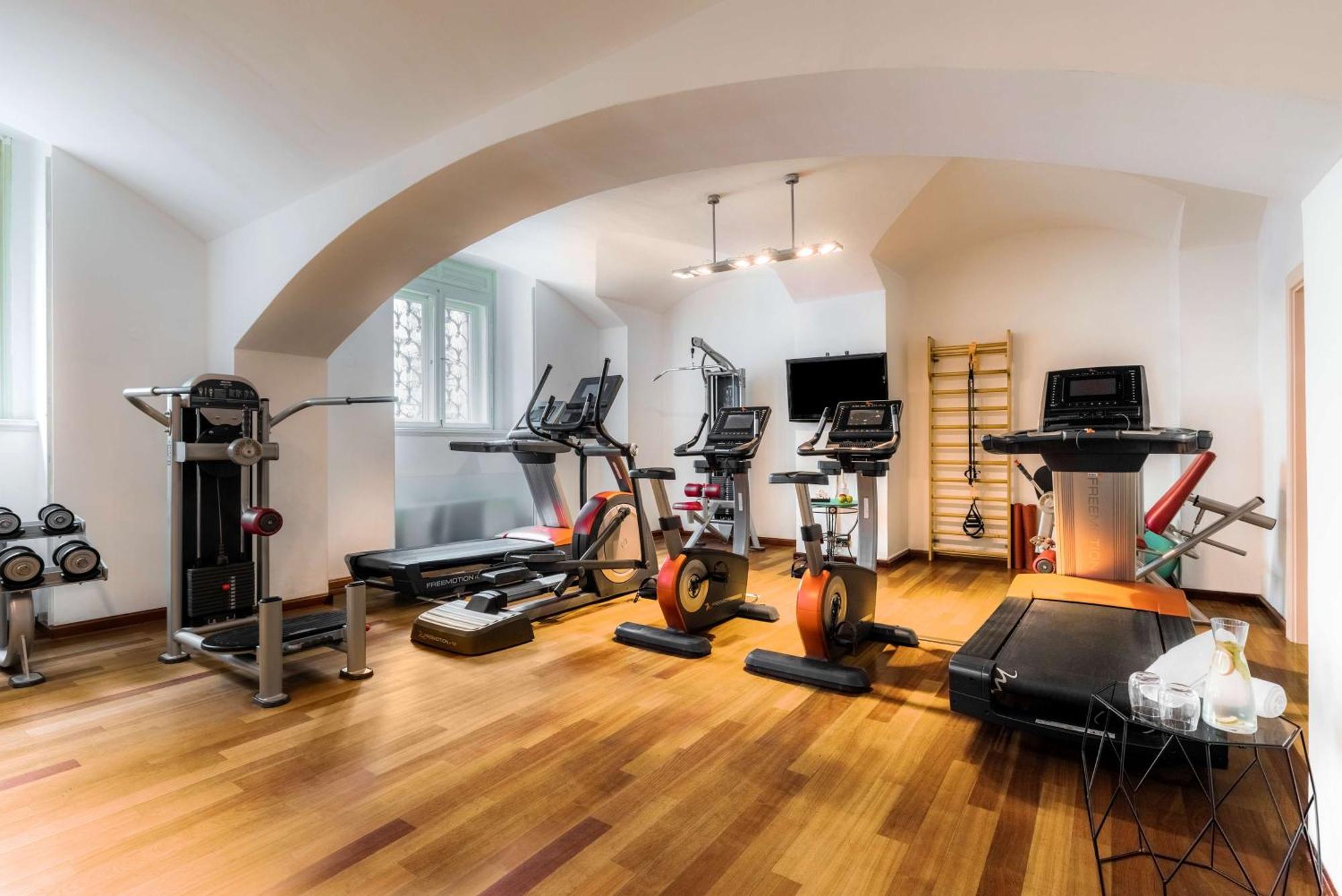 فندق Nh Collection Prague Carlo IV المظهر الخارجي الصورة A private gym