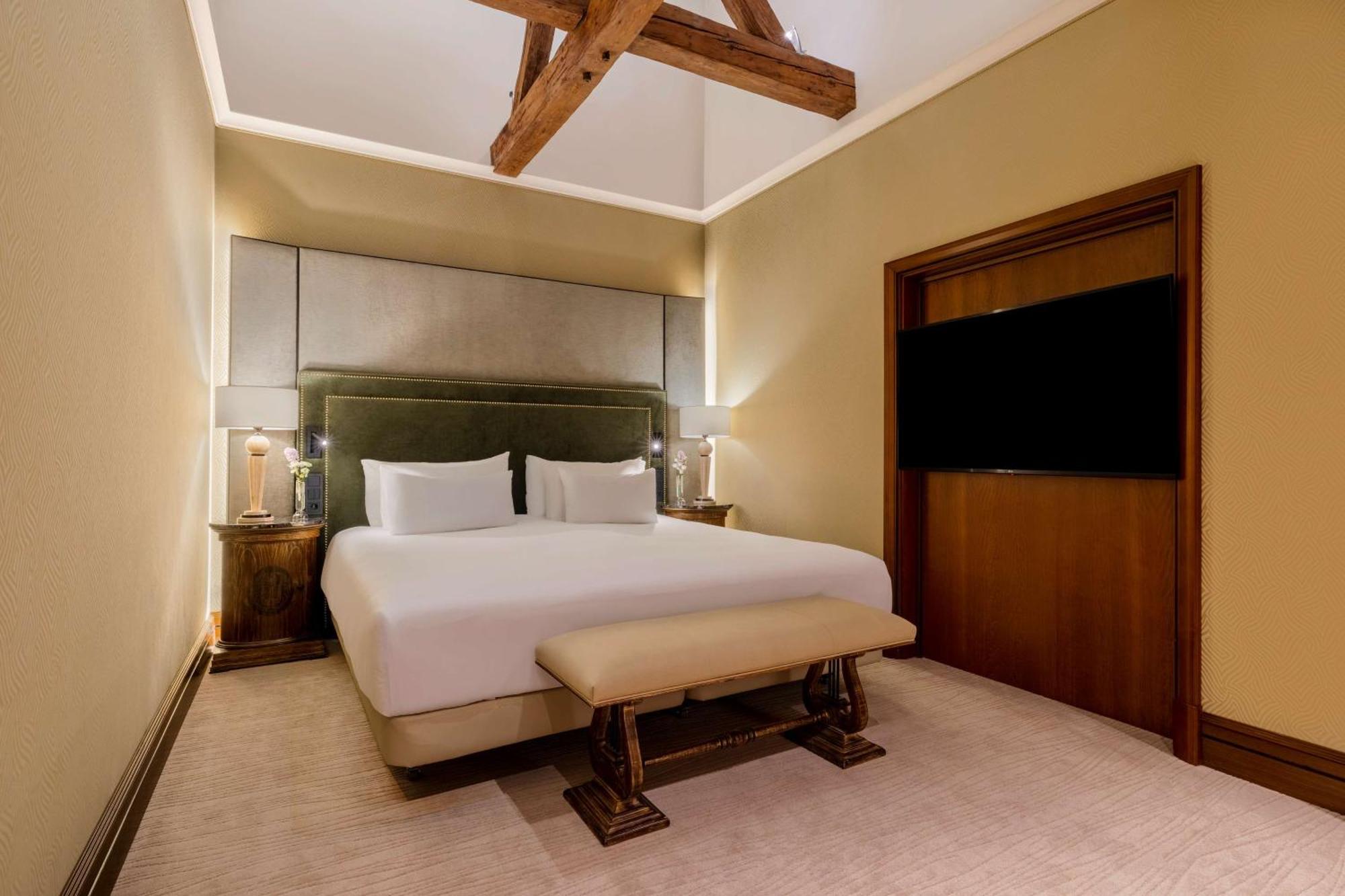 فندق Nh Collection Prague Carlo IV المظهر الخارجي الصورة A bedroom at the hotel