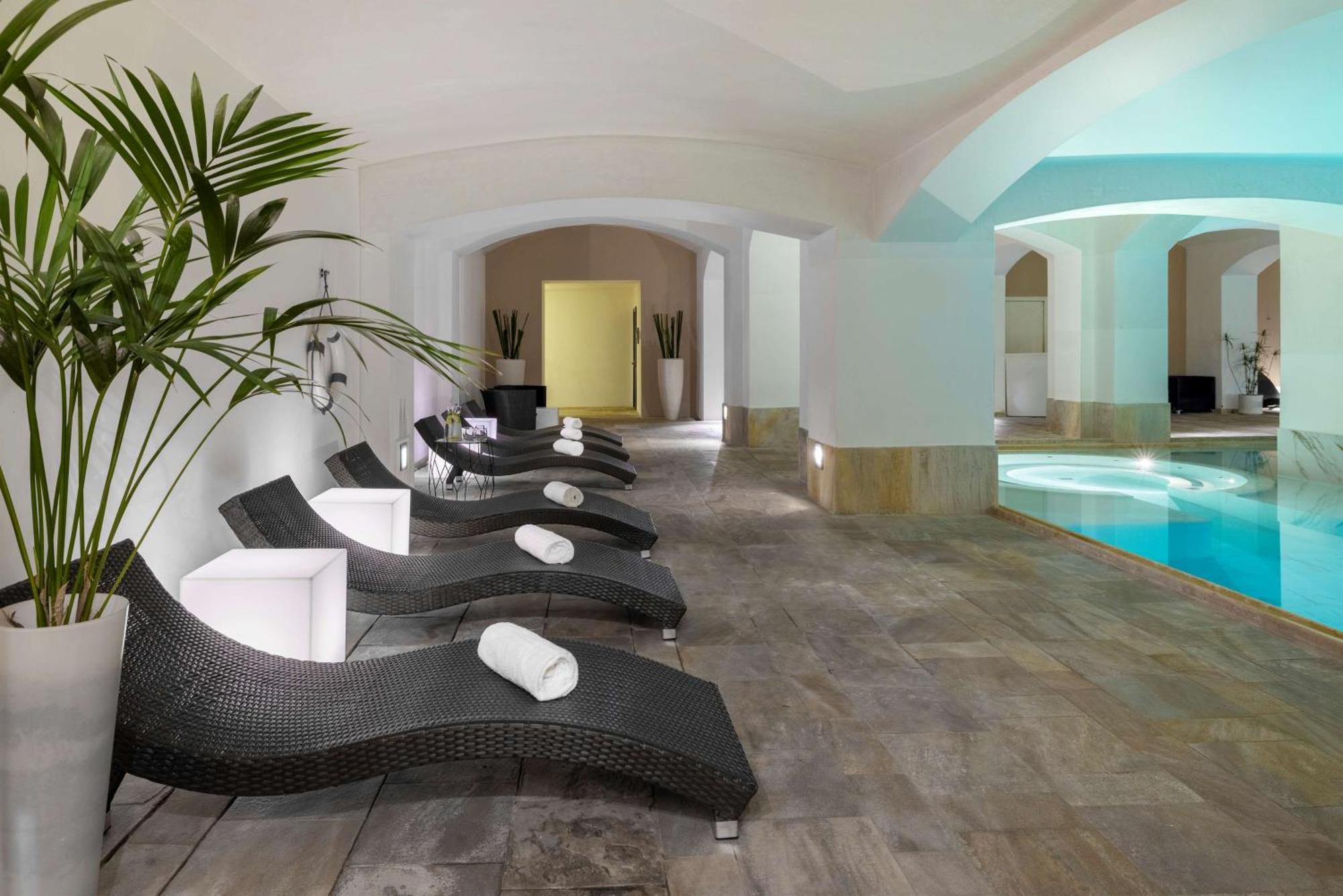 فندق Nh Collection Prague Carlo IV المظهر الخارجي الصورة The spa at the Hotel de la Paix