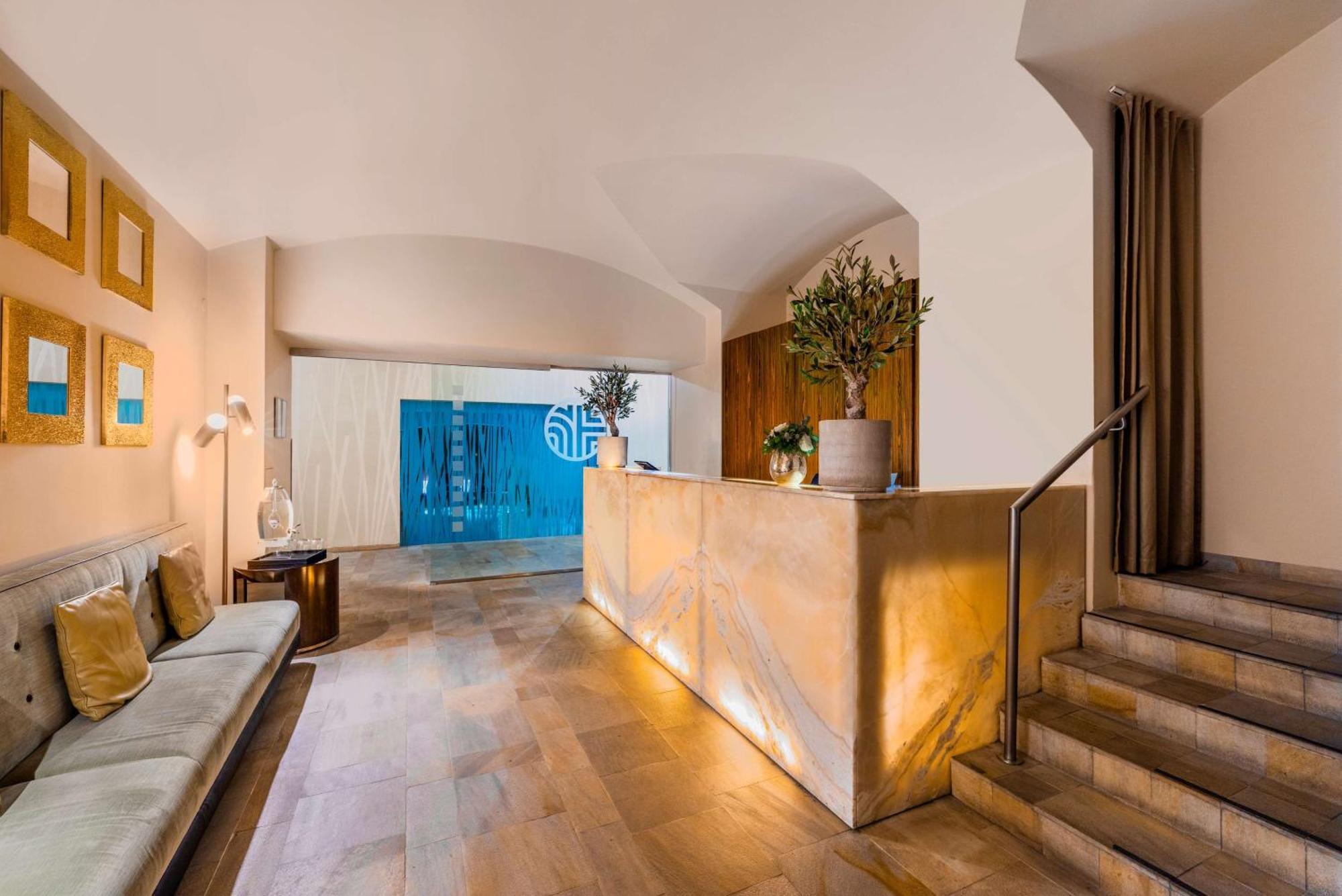 فندق Nh Collection Prague Carlo IV المظهر الخارجي الصورة The hotel's lobby