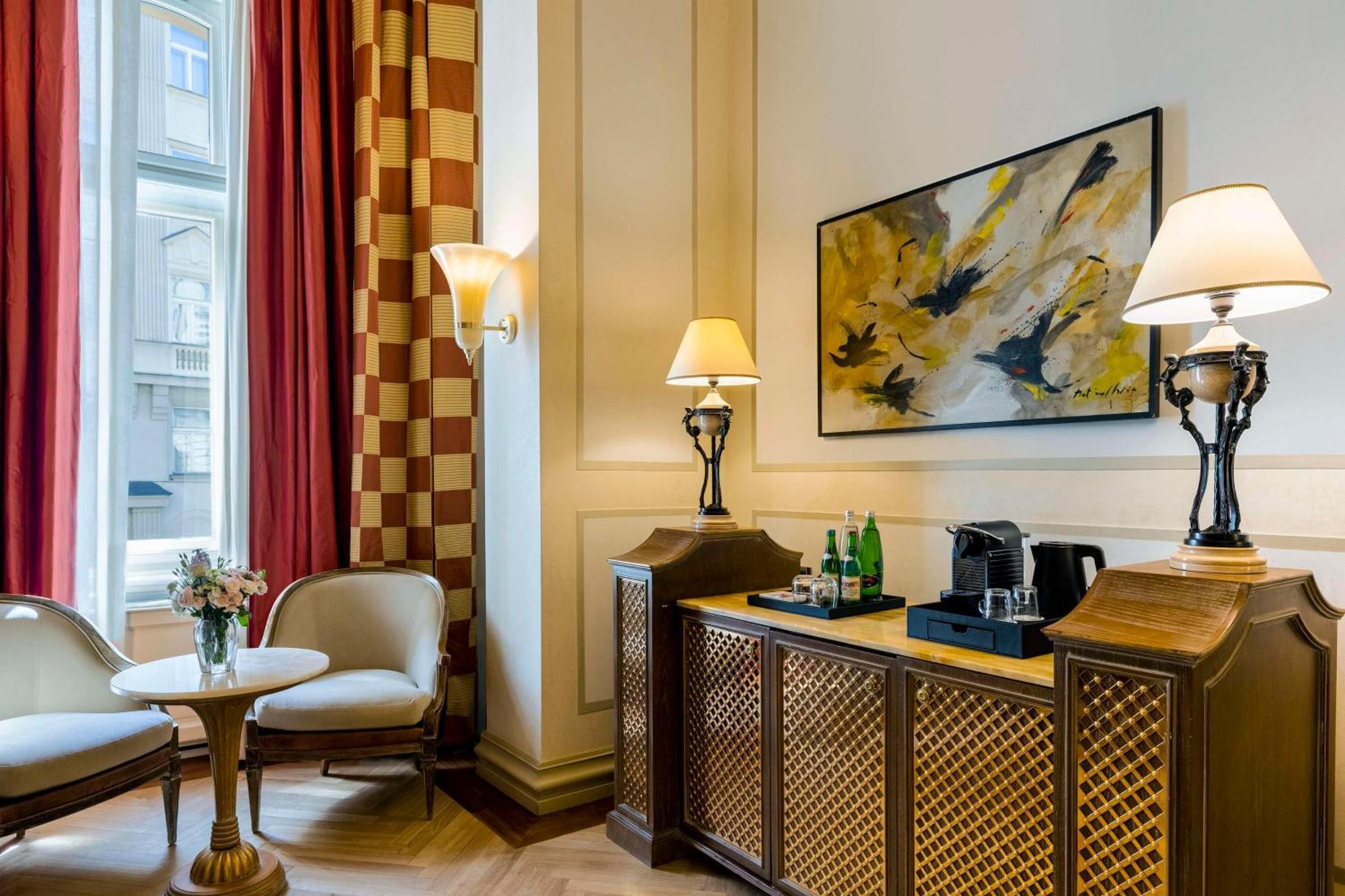 فندق Nh Collection Prague Carlo IV المظهر الخارجي الصورة A room at the hotel